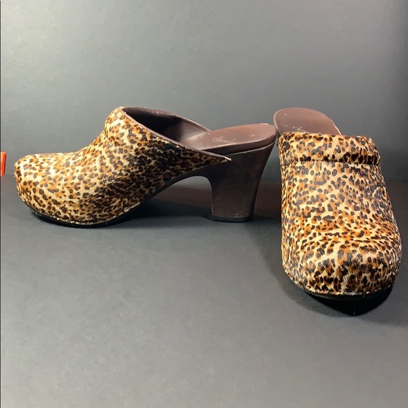 Dansko Rae Leopard Pony clogs/mules - Picture 5 of 12